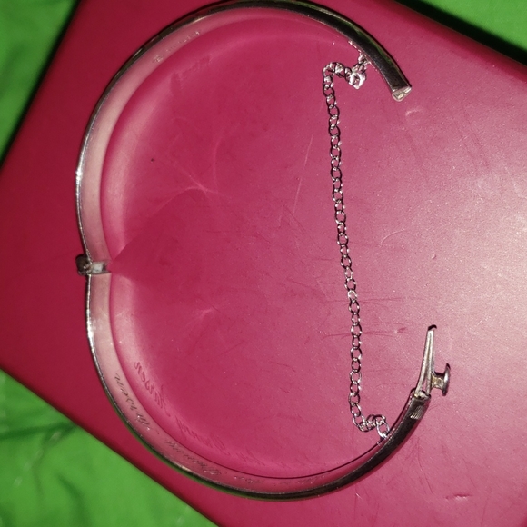 Vintage solid Sterling silver kid size bangle - Picture 5 of 7